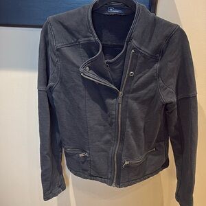 Gap motor sweater